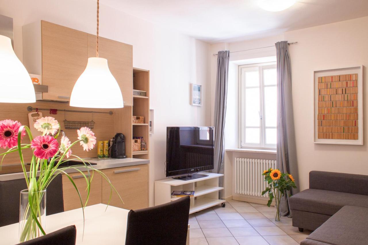 Chiare Ginestre Appartement San Felice del Benaco Buitenkant foto